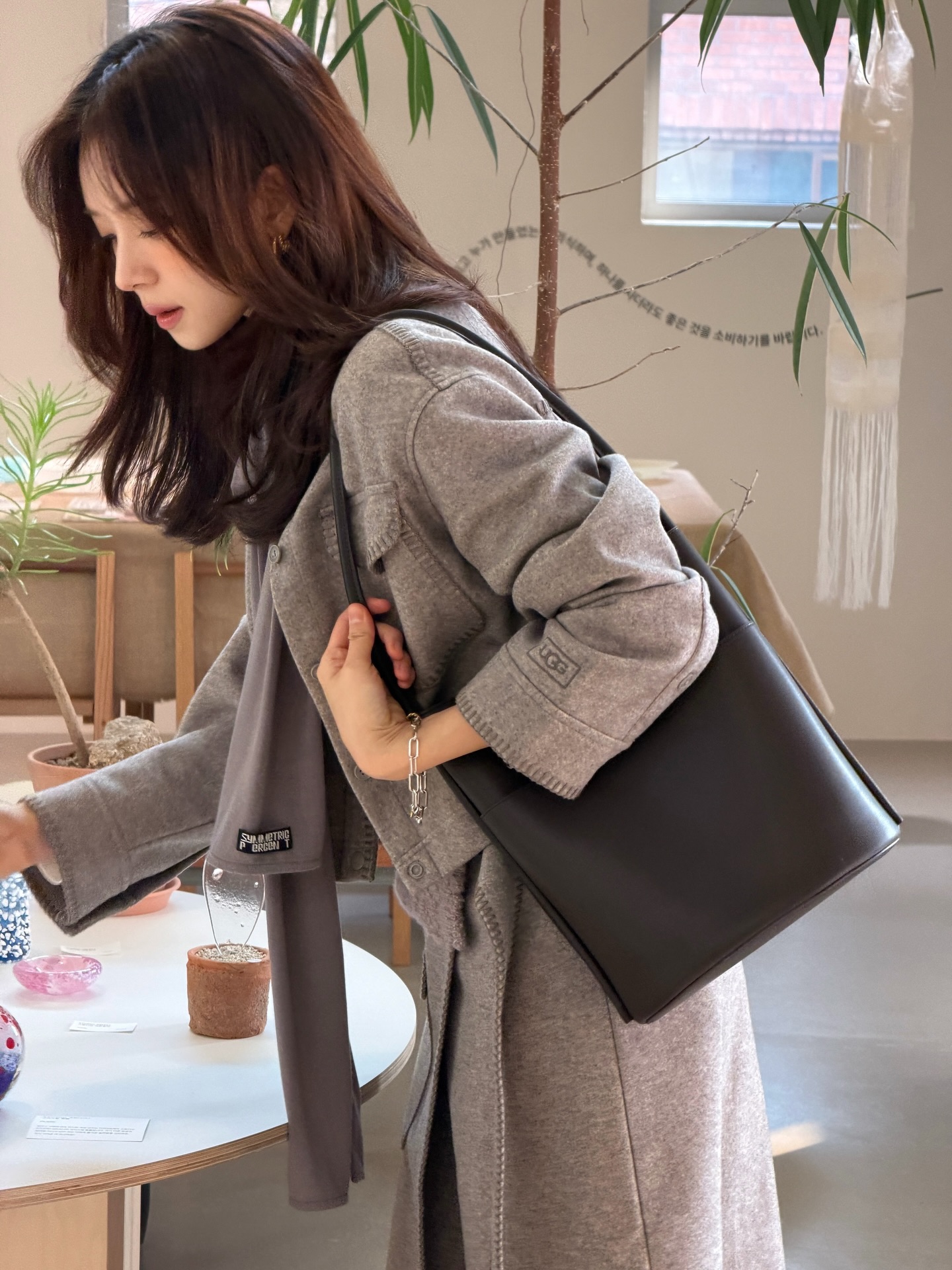 김지영 wearing PB107E